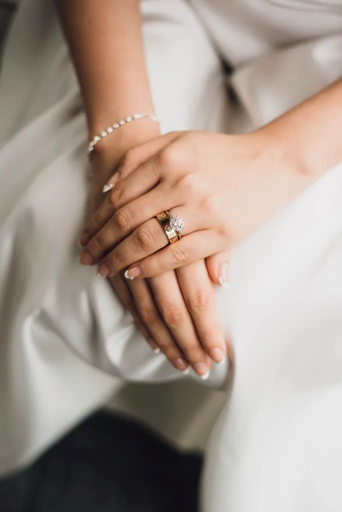 AI Jewelry Photo Editor Online Free: What Works, What Doesn't, and How to Use It