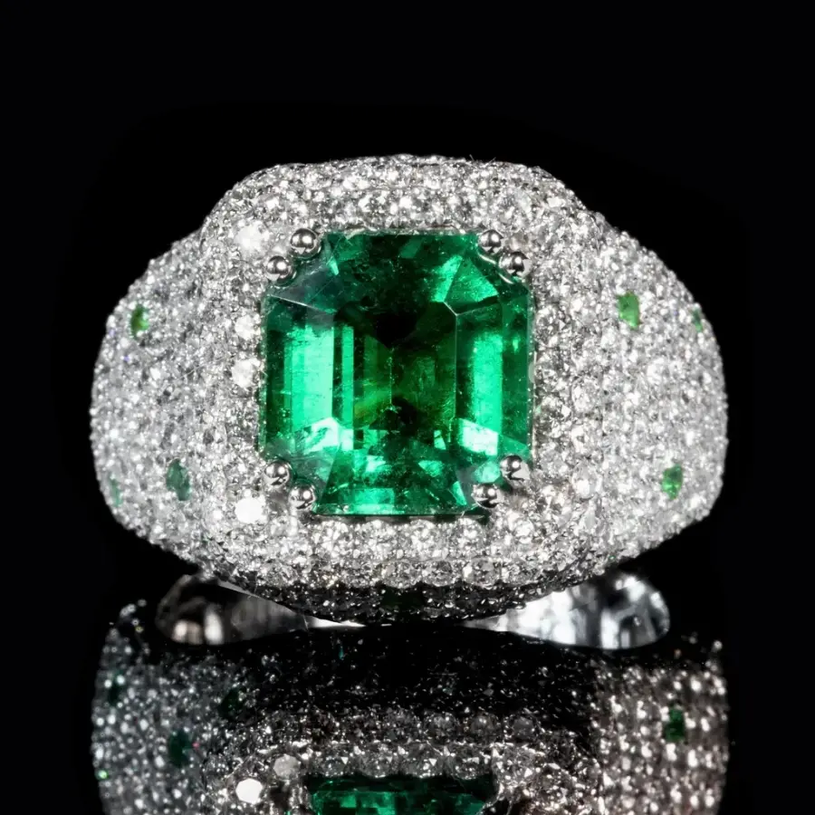 How to Photograph Gems & Jewelry: Lighting, Color and Sparkle