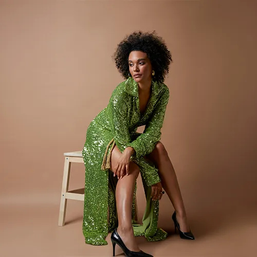 Fashion Background Retouching after